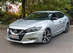 نيسان ماكسيما